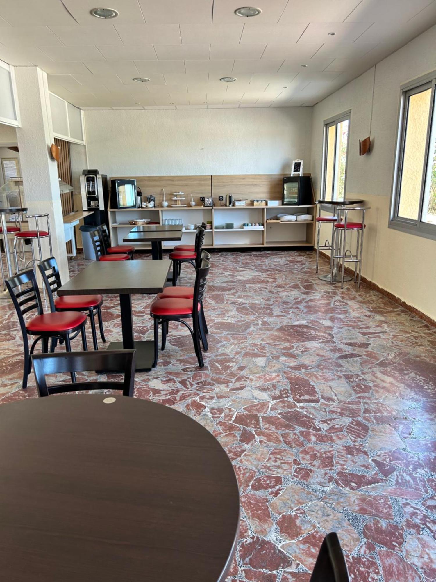 Hotel La Garenne Tresserre エクステリア 写真
